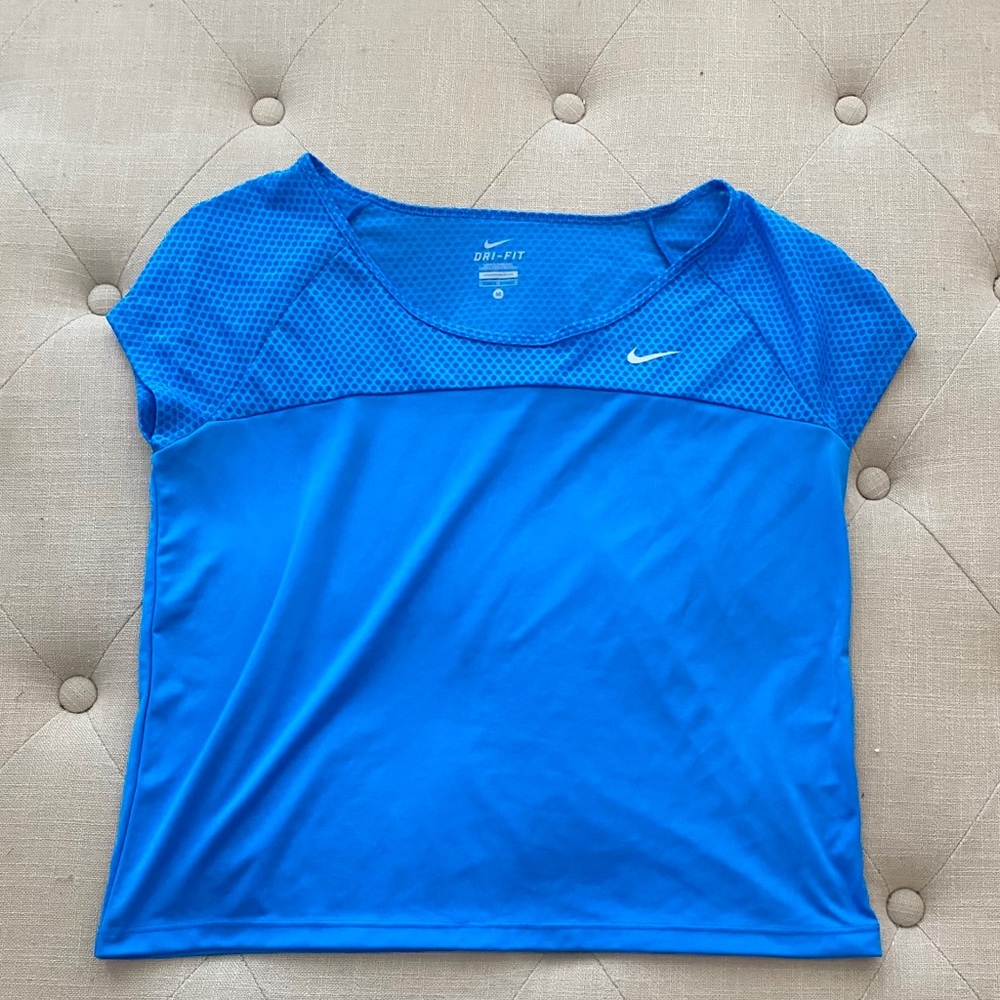 Women’s Nike Top